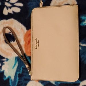 Kate Spade Wristlet, mint condition